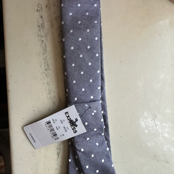 NWT Express men’s tie - Picture 2 of 4